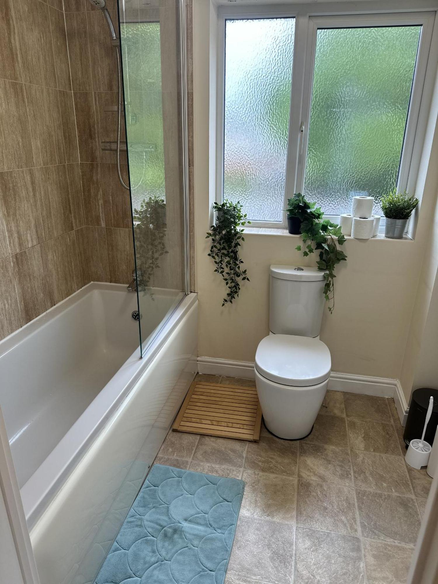 2 Bdr City Centre Apartment With Parking Cardiff Exterior foto
